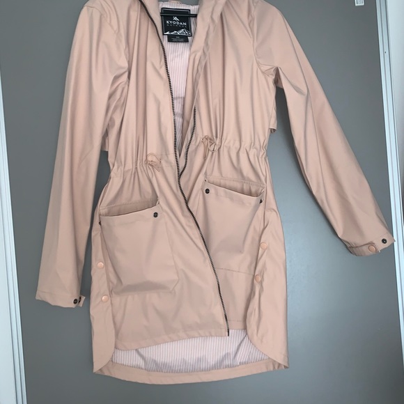 raincoat - Picture 4 of 4